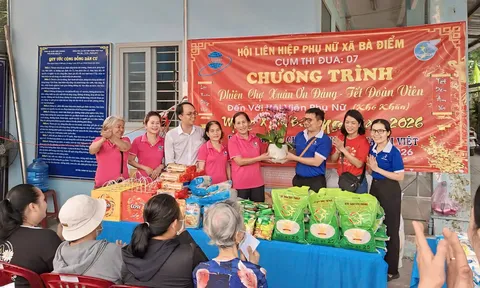 NHỮNG DẤU CHÂN LẶNG LẼ TRÊN HÀNH TRÌNH CHIA SẺ