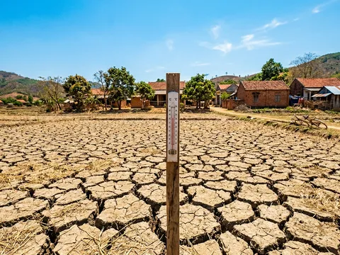 Nắng nóng cực đoan lan rộng, cảnh báo El Nino siêu mạnh cuối 2026